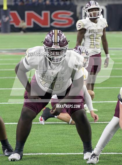 Thumbnail 3 in Jordan vs. Summer Creek (UIL 6A Division 2 Football Region 3 Regional) photogallery.