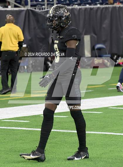 Thumbnail 3 in Jordan vs. Summer Creek (UIL 6A Division 2 Football Region 3 Regional) photogallery.