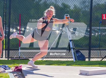 Thumbnail 2 in CHSAA 5A State Championships (Shotput Final) photogallery.