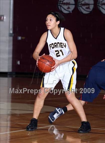 Thumbnail 2 in Forney vs McKinney North (Sherman Holiday Tournament) photogallery.