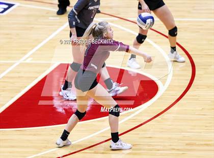 Thumbnail 3 in Fayetteville vs. Sulphur Bluff (UIL Volleyball 1A Semi-Finals) photogallery.