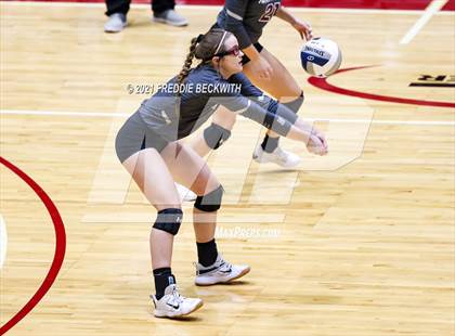 Thumbnail 3 in Fayetteville vs. Sulphur Bluff (UIL Volleyball 1A Semi-Finals) photogallery.