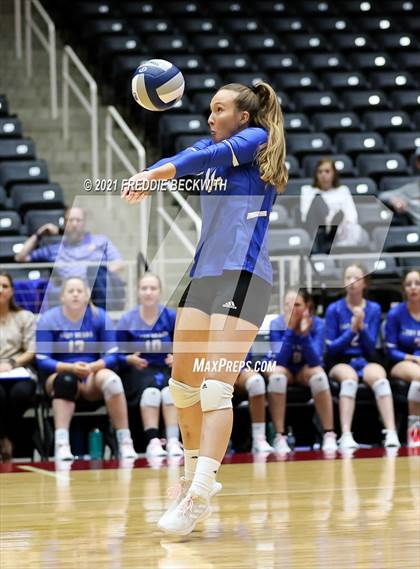 Thumbnail 2 in Fayetteville vs. Sulphur Bluff (UIL Volleyball 1A Semi-Finals) photogallery.