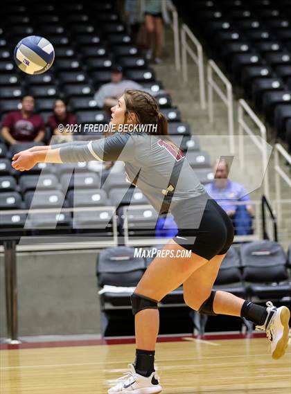 Thumbnail 1 in Fayetteville vs. Sulphur Bluff (UIL Volleyball 1A Semi-Finals) photogallery.