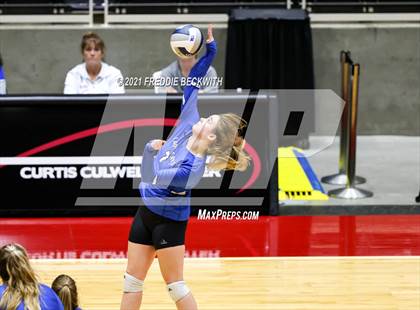 Thumbnail 1 in Fayetteville vs. Sulphur Bluff (UIL Volleyball 1A Semi-Finals) photogallery.