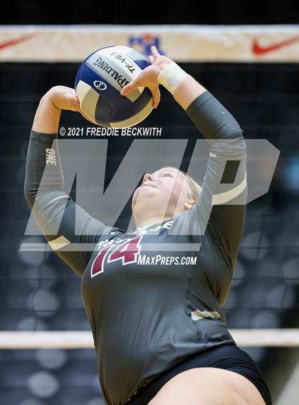 Thumbnail 1 in Fayetteville vs. Sulphur Bluff (UIL Volleyball 1A Semi-Finals) photogallery.
