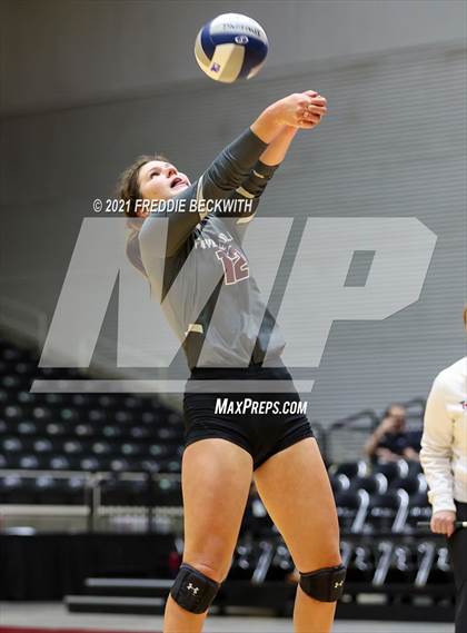Thumbnail 3 in Fayetteville vs. Sulphur Bluff (UIL Volleyball 1A Semi-Finals) photogallery.