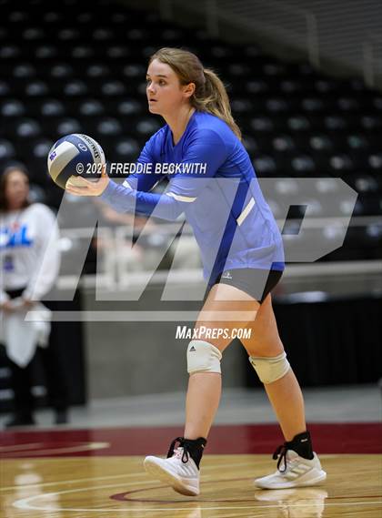 Thumbnail 2 in Fayetteville vs. Sulphur Bluff (UIL Volleyball 1A Semi-Finals) photogallery.
