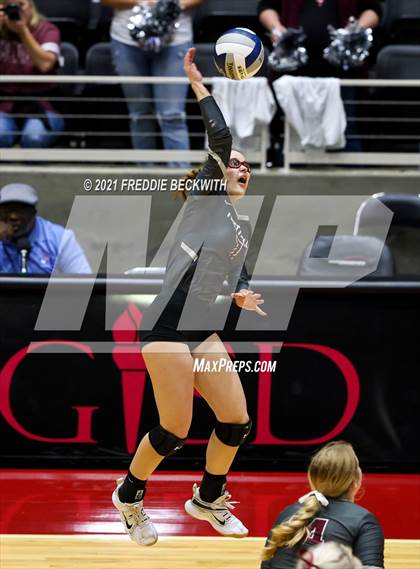 Thumbnail 3 in Fayetteville vs. Sulphur Bluff (UIL Volleyball 1A Semi-Finals) photogallery.