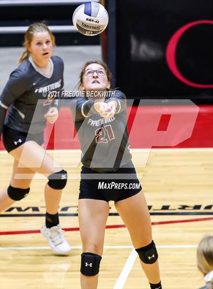 Thumbnail 1 in Fayetteville vs. Sulphur Bluff (UIL Volleyball 1A Semi-Finals) photogallery.