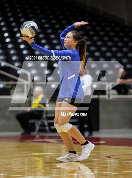 Thumbnail 2 in Fayetteville vs. Sulphur Bluff (UIL Volleyball 1A Semi-Finals) photogallery.