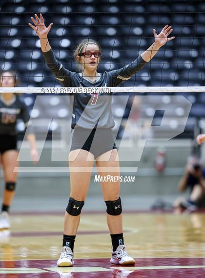 Thumbnail 1 in Fayetteville vs. Sulphur Bluff (UIL Volleyball 1A Semi-Finals) photogallery.