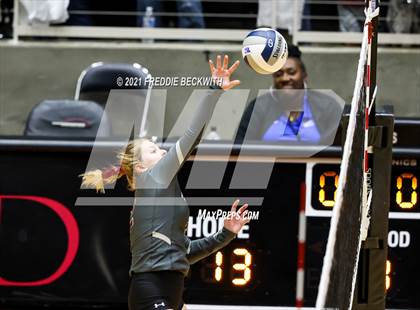 Thumbnail 2 in Fayetteville vs. Sulphur Bluff (UIL Volleyball 1A Semi-Finals) photogallery.