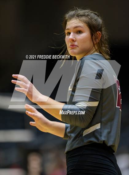 Thumbnail 3 in Fayetteville vs. Sulphur Bluff (UIL Volleyball 1A Semi-Finals) photogallery.