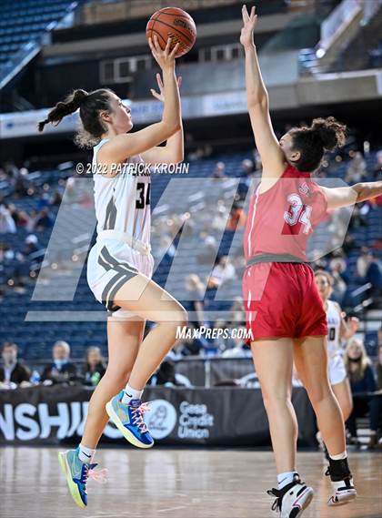Thumbnail 3 in Arlington vs. Snohomish (WIAA 3A Round 2 State Playoff) photogallery.