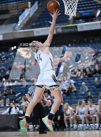 Thumbnail 1 in Arlington vs. Snohomish (WIAA 3A Round 2 State Playoff) photogallery.