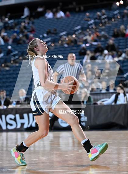 Thumbnail 1 in Arlington vs. Snohomish (WIAA 3A Round 2 State Playoff) photogallery.