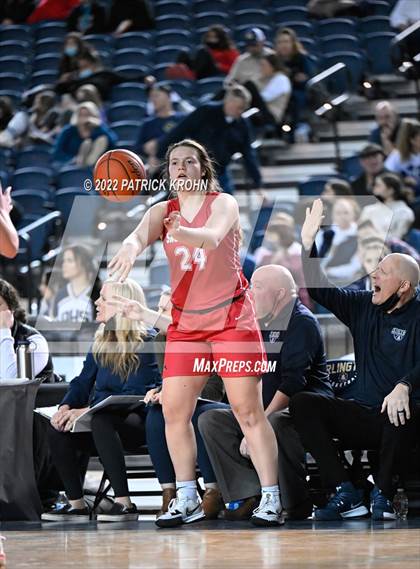 Thumbnail 3 in Arlington vs. Snohomish (WIAA 3A Round 2 State Playoff) photogallery.