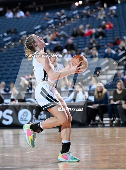 Thumbnail 3 in Arlington vs. Snohomish (WIAA 3A Round 2 State Playoff) photogallery.