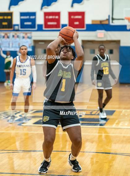 Thumbnail 1 in Indianapolis Crispus Attucks @ Indianapolis Bishop Chatard photogallery.