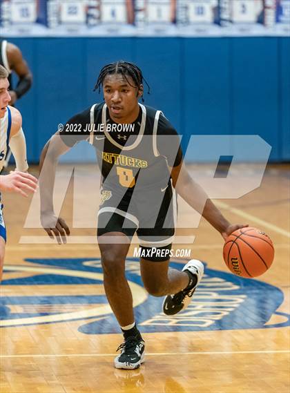 Thumbnail 2 in Indianapolis Crispus Attucks @ Indianapolis Bishop Chatard photogallery.