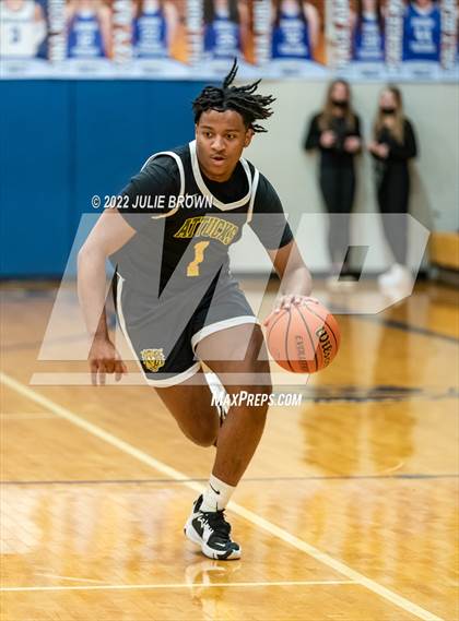Thumbnail 2 in Indianapolis Crispus Attucks @ Indianapolis Bishop Chatard photogallery.