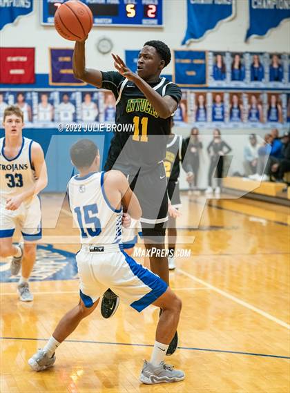 Thumbnail 3 in Indianapolis Crispus Attucks @ Indianapolis Bishop Chatard photogallery.
