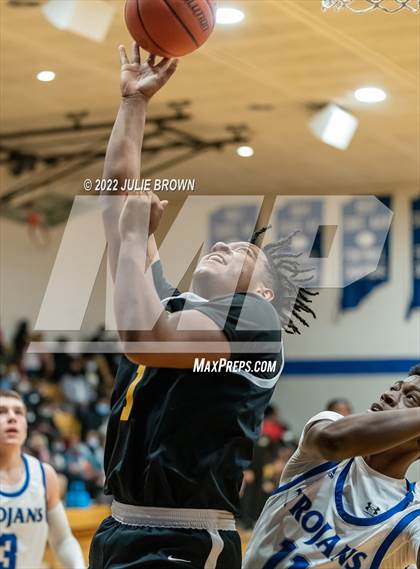Thumbnail 3 in Indianapolis Crispus Attucks @ Indianapolis Bishop Chatard photogallery.