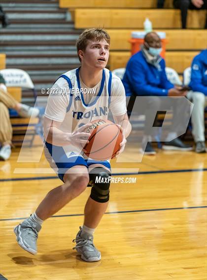 Thumbnail 3 in Indianapolis Crispus Attucks @ Indianapolis Bishop Chatard photogallery.