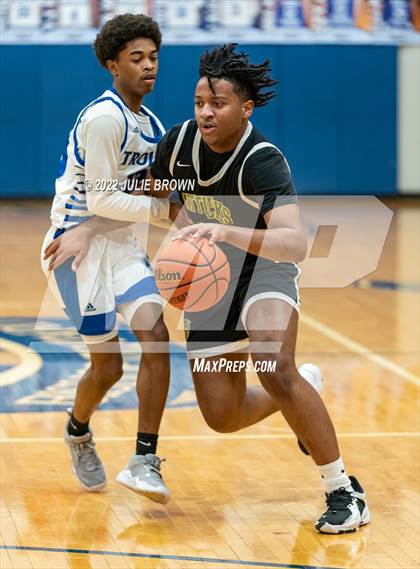 Thumbnail 2 in Indianapolis Crispus Attucks @ Indianapolis Bishop Chatard photogallery.