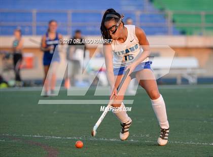 Thumbnail 3 in Clairemont @ Eastlake photogallery.