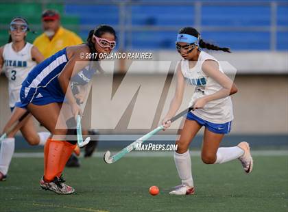 Thumbnail 1 in Clairemont @ Eastlake photogallery.