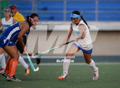 Thumbnail 3 in Clairemont @ Eastlake photogallery.