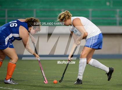 Thumbnail 2 in Clairemont @ Eastlake photogallery.