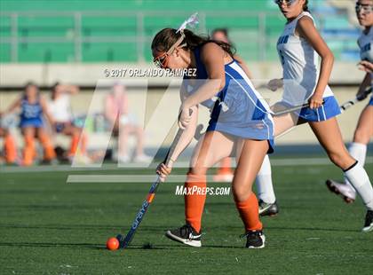 Thumbnail 3 in Clairemont @ Eastlake photogallery.