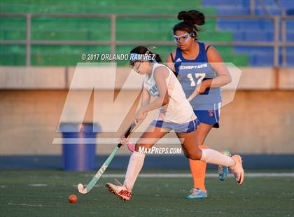 Thumbnail 3 in Clairemont @ Eastlake photogallery.