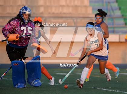 Thumbnail 3 in Clairemont @ Eastlake photogallery.
