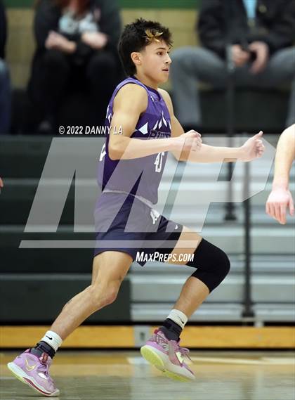 Thumbnail 2 in Tooele vs. Brighton (Utah Autism Holiday Classic) photogallery.