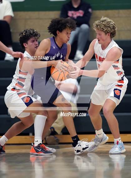 Thumbnail 1 in Tooele vs. Brighton (Utah Autism Holiday Classic) photogallery.