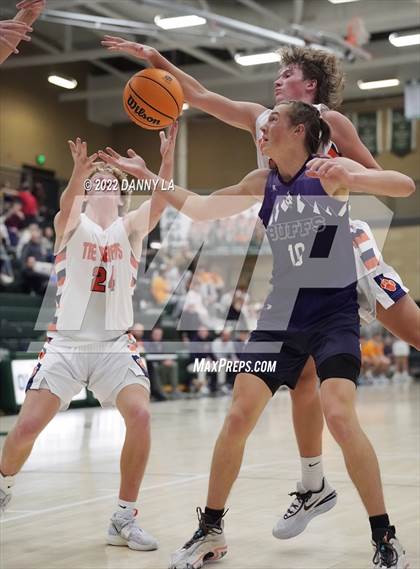 Thumbnail 1 in Tooele vs. Brighton (Utah Autism Holiday Classic) photogallery.