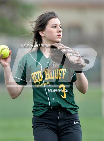 Thumbnail 1 in Nevada Union vs. Red Bluff (Pleasant Valley Tournament) photogallery.