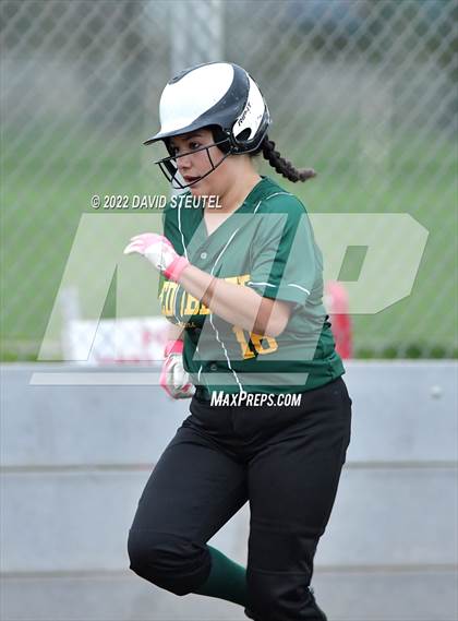Thumbnail 3 in Nevada Union vs. Red Bluff (Pleasant Valley Tournament) photogallery.