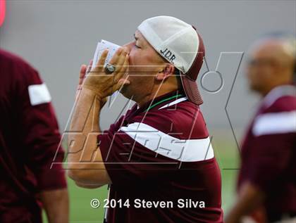 Thumbnail 3 in Bishop's vs. Mater Dei Catholic (CIF SDS D4 Final) photogallery.