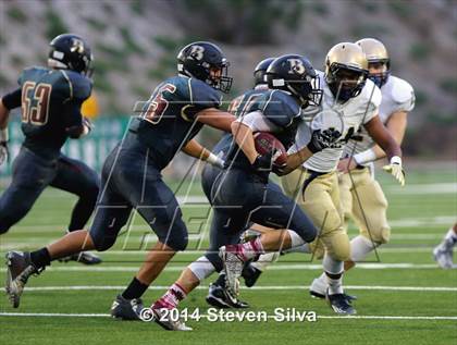 Thumbnail 2 in Bishop's vs. Mater Dei Catholic (CIF SDS D4 Final) photogallery.