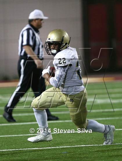 Thumbnail 3 in Bishop's vs. Mater Dei Catholic (CIF SDS D4 Final) photogallery.