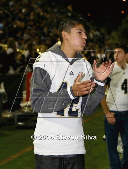 Thumbnail 3 in Bishop's vs. Mater Dei Catholic (CIF SDS D4 Final) photogallery.