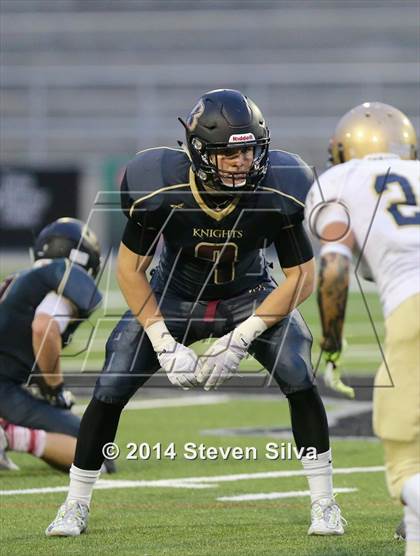 Thumbnail 2 in Bishop's vs. Mater Dei Catholic (CIF SDS D4 Final) photogallery.