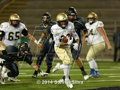 Thumbnail 1 in Bishop's vs. Mater Dei Catholic (CIF SDS D4 Final) photogallery.