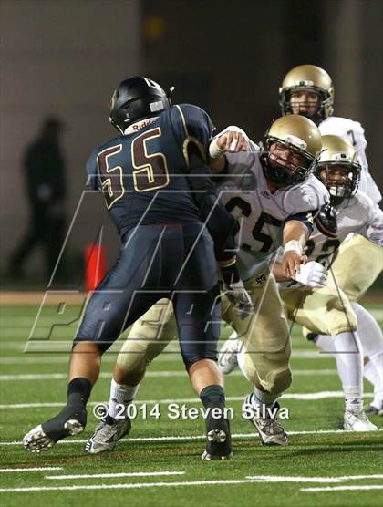 Thumbnail 2 in Bishop's vs. Mater Dei Catholic (CIF SDS D4 Final) photogallery.