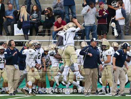 Thumbnail 3 in Bishop's vs. Mater Dei Catholic (CIF SDS D4 Final) photogallery.